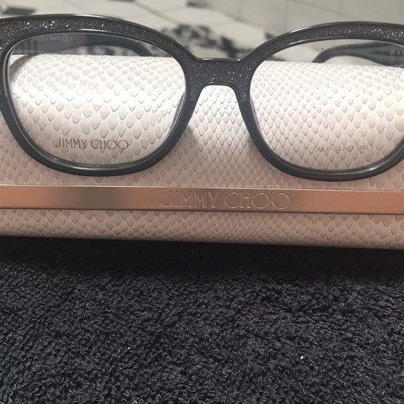 JimmyChoo Eyeglasses NWOT w/ Case & cleaning cloth - Picture 4 of 8
